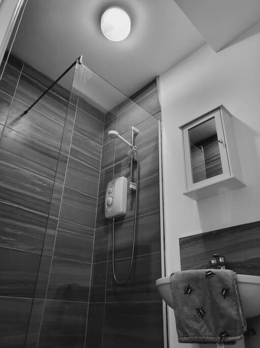High Street, 2 Bed, Newly Refurb Apartment Лемингтън Спа Екстериор снимка